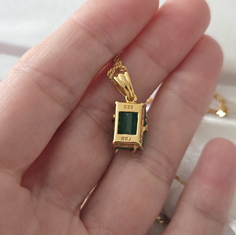 ❗️NEW❗️🌿Green Onyx 18k Yellow Gold Over Silver Pendant With Chain - Picture 8 of 9